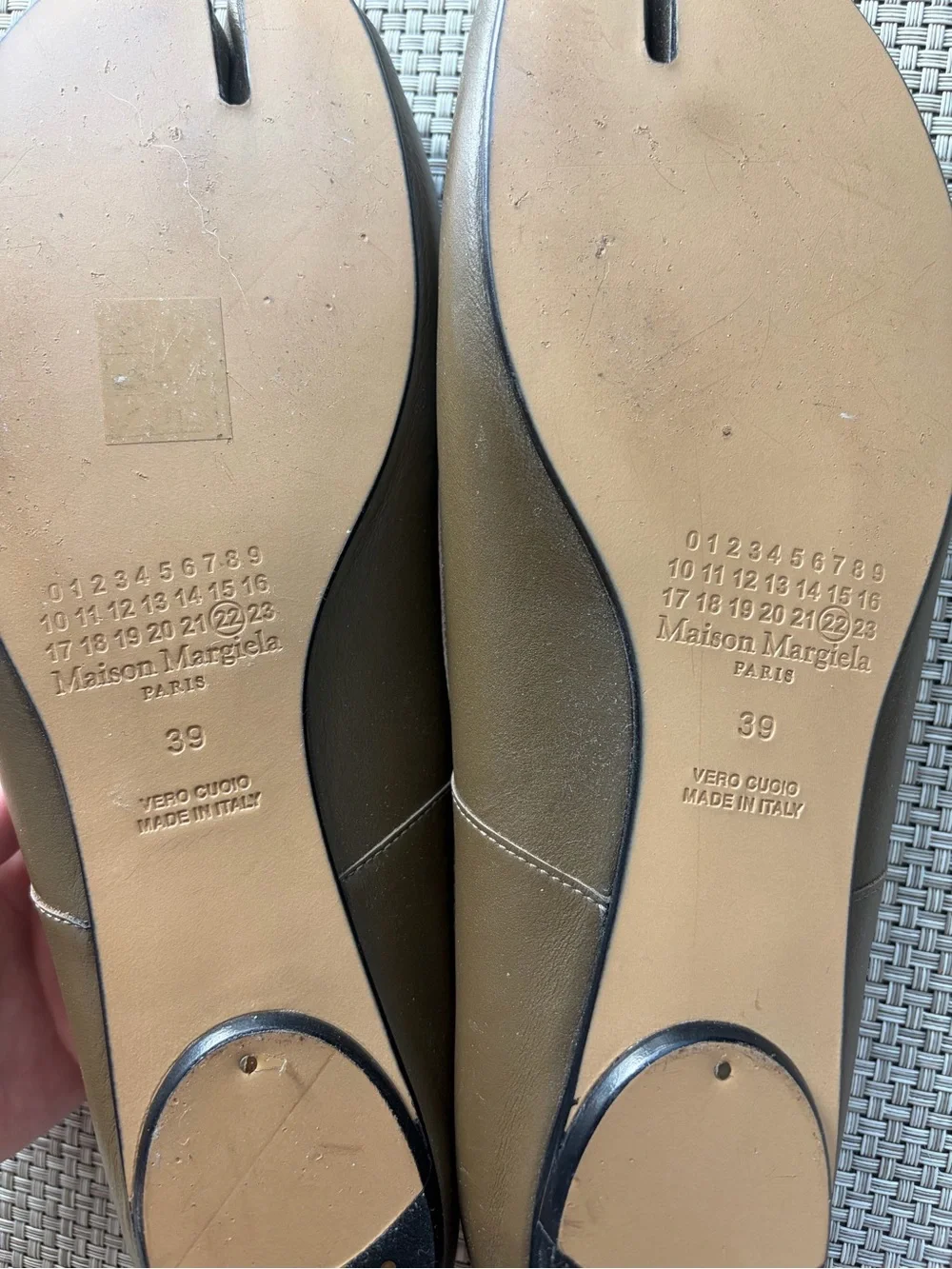 Maison Martin Margiela Olive Green Tabi Leather Ballet Flats brand new - Picture 3 of 4